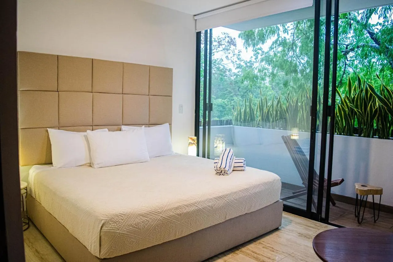 تولوم Amira Residence