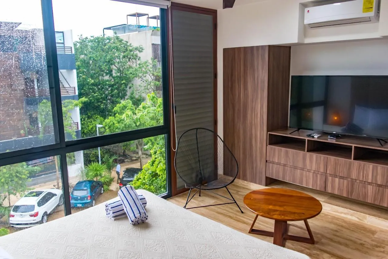 تولوم Amira Residence
