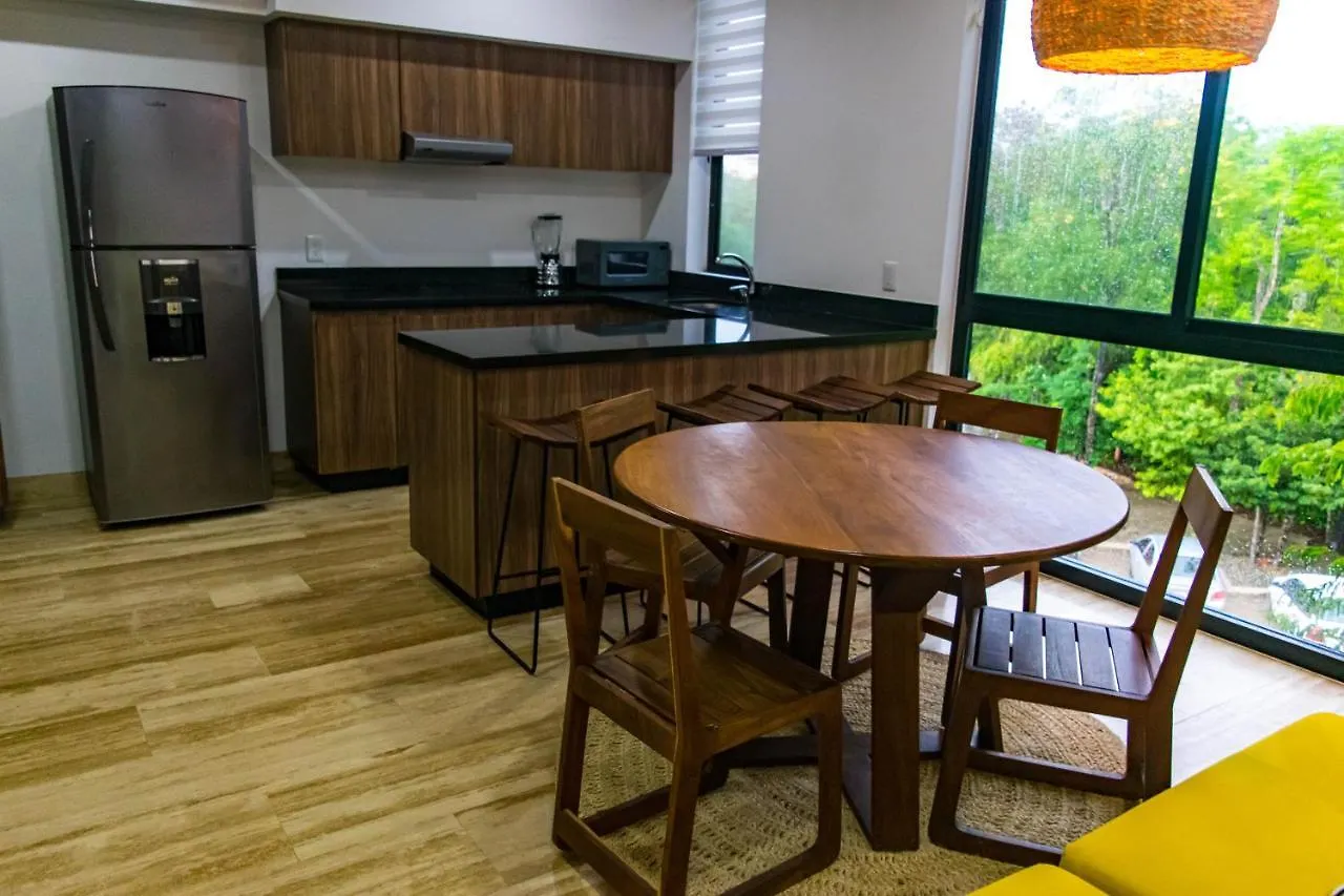 تولوم Amira Residence 3*,