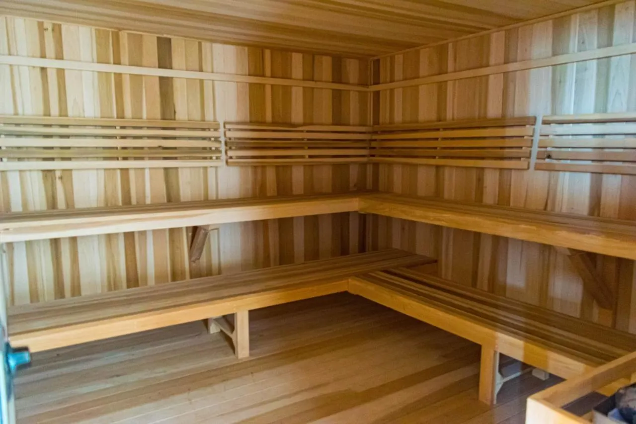 تولوم Amira Residence 3*,